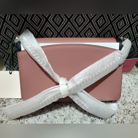 Kate spade gentle panda chain crossbody wallet - Picture 8 of 8